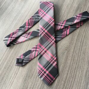 J Ferrar tie